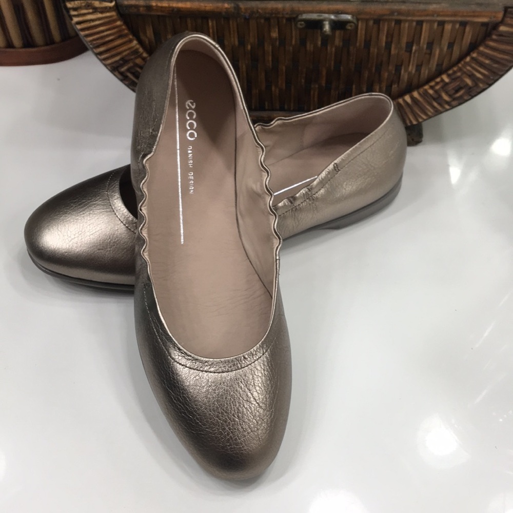 ECCO Incise Enchant Ballerina. Size 39.